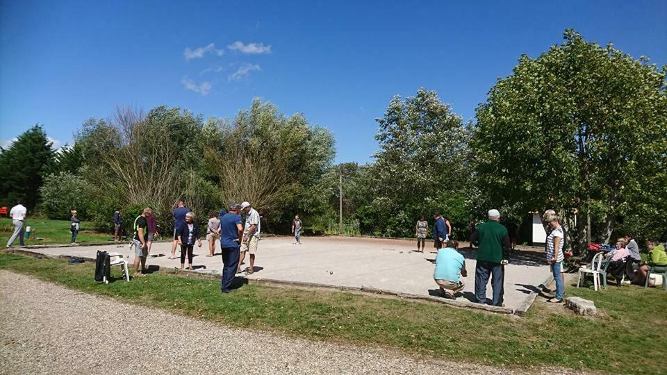 Camping La Garenne De Moncourt Rue  Exterior photo
