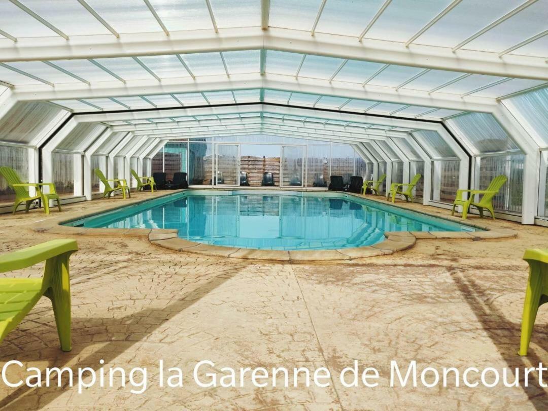 Camping La Garenne De Moncourt Rue  Exterior photo